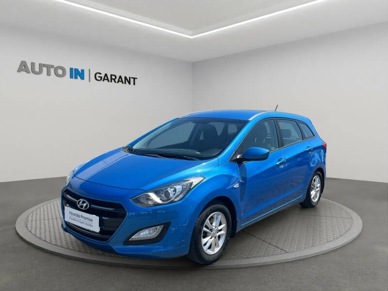 Hyundai i30 TRIKOLOR KOMFORT 1.6 CRDI 81kW, ČR, 1.maj, Tažné
