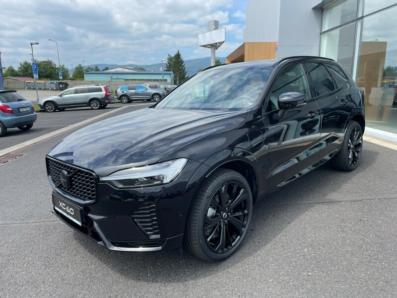 Volvo XC60 BLACK EDITION, T6 Plug-in hybrid, 293kW, 1.maj., záruka