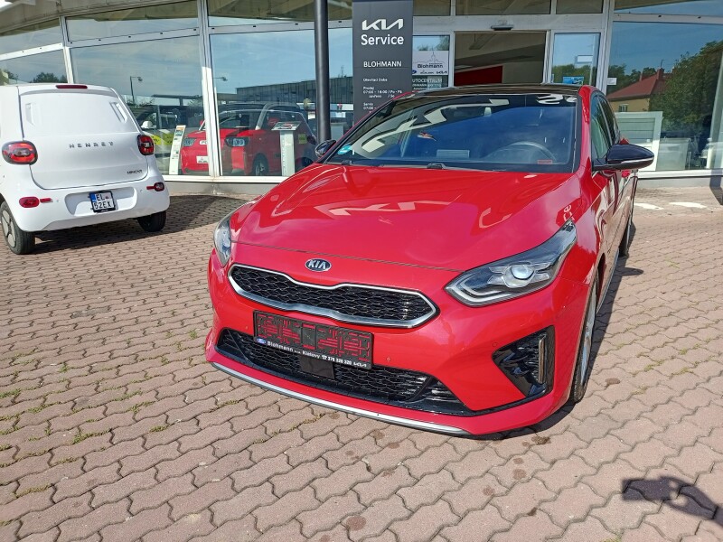 Kia ProCeed GT-Line SW - panoramatická střecha