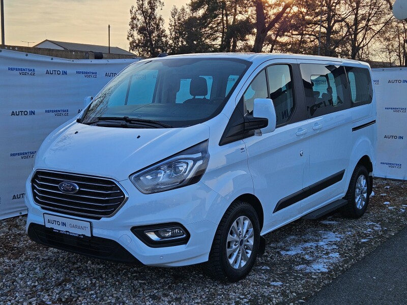 Ford Tourneo Custom 8 míst, L1, 1.maj. ČR, servis.kn.