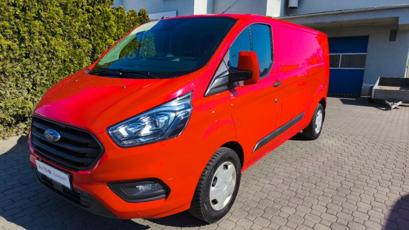 Ford Transit Custom Custom Transit Van 320 L2 96kW, ČR 1.maj.