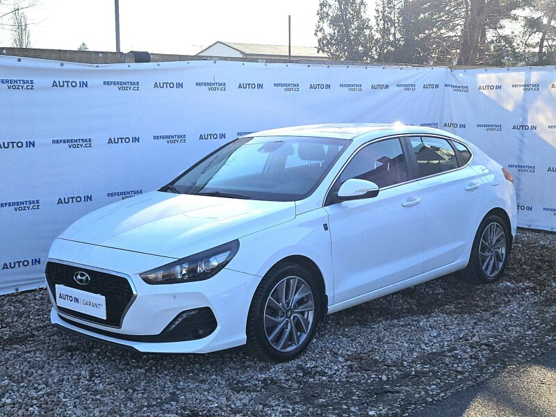 Hyundai i30 Fastback,1.4i,103kW, nové ČR,1.maj.kamera