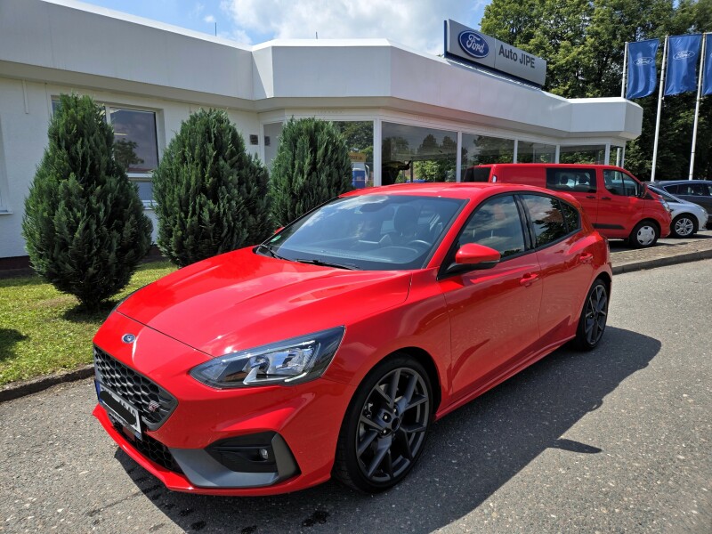 Ford Focus ST 2,3 280PS, CZ původ, najeto 63 tis. km, nové pneu Pirelli