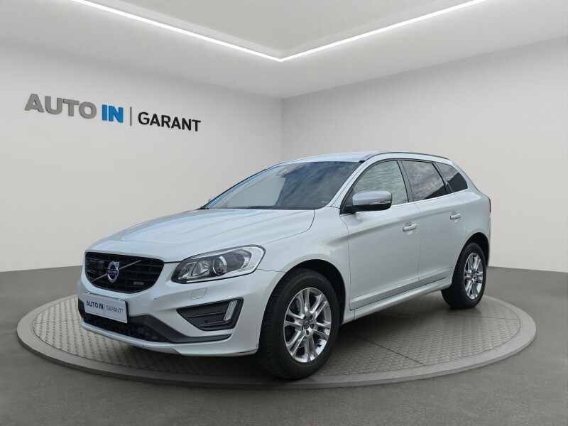 Volvo XC60 R Design 2.4 D4 AWD 133kW, Serv. kniha
