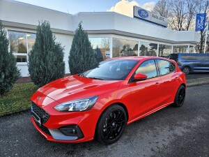 Ford Focus ST 2.3,280PS, tovární záruka do 02/2025-prémiový audiosystém B&O s 10 reproduktory vč. subwooferu