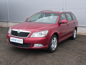 Škoda Octavia 1.6 TDi 77kw, výhřev sed.
