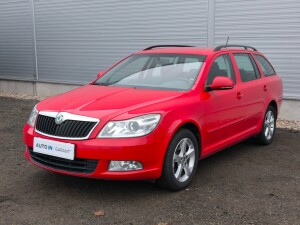 Škoda Octavia 1.6 TDi 77kW, ČR, serv. kniha