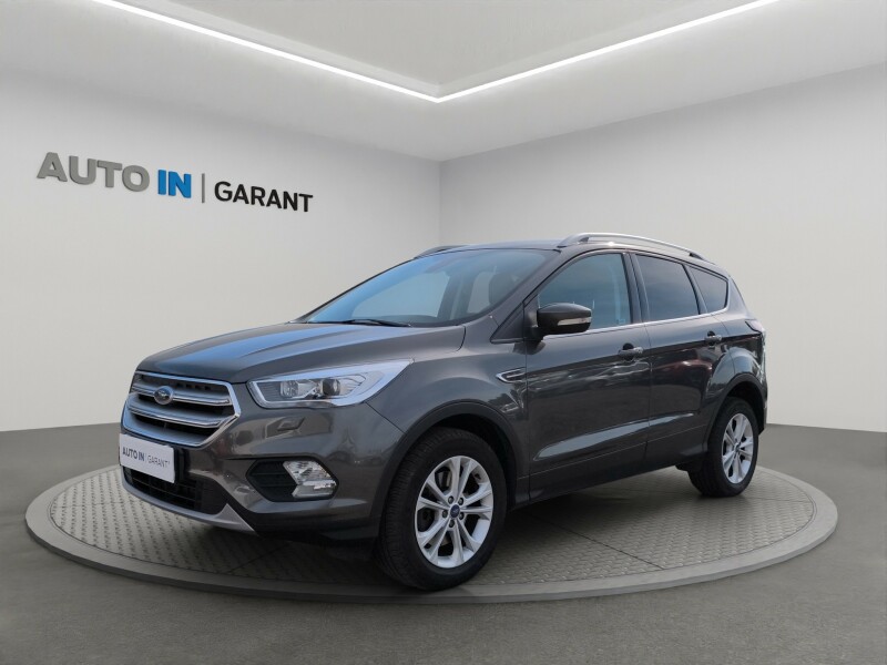 Ford Kuga TITANIUM 88kW, ČR, 1. Maj., Serv. kniha, Tažné